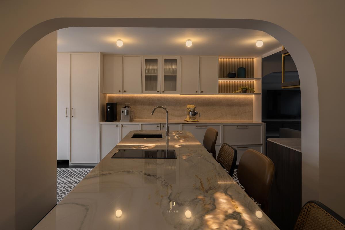 Modern Kitchen with Countertop and Kitchen Island