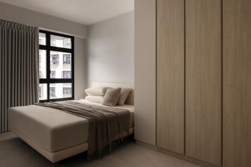 Minimalist Bedroom at Punggol Point Cove
