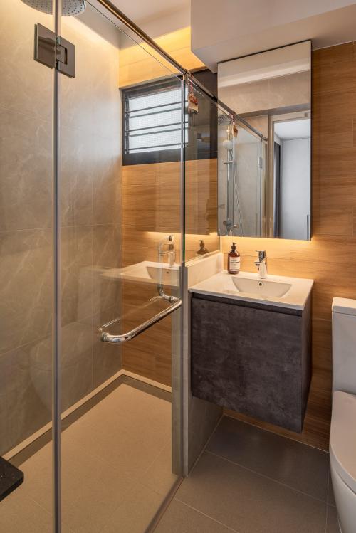Minimalist Bathroom at 184 BISHAN