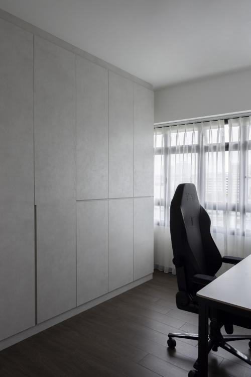 Contemporary Home Office at Bedok Central