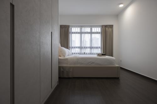 Contemporary Bedroom at Bedok Central