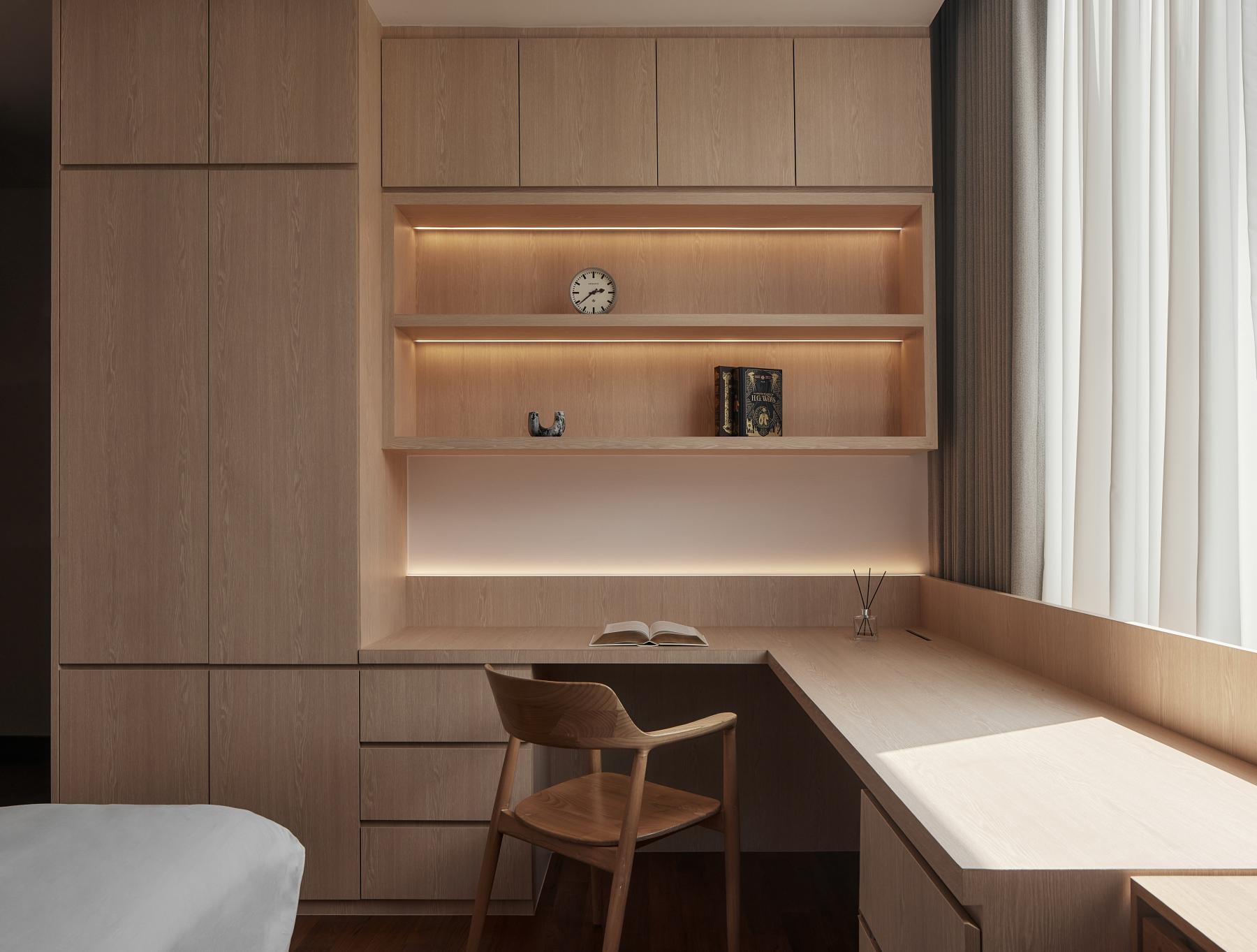 Modern Bedroom with Bookshelf and Closet