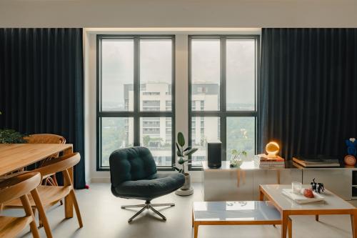 Modern Living Room at 89 Dawson