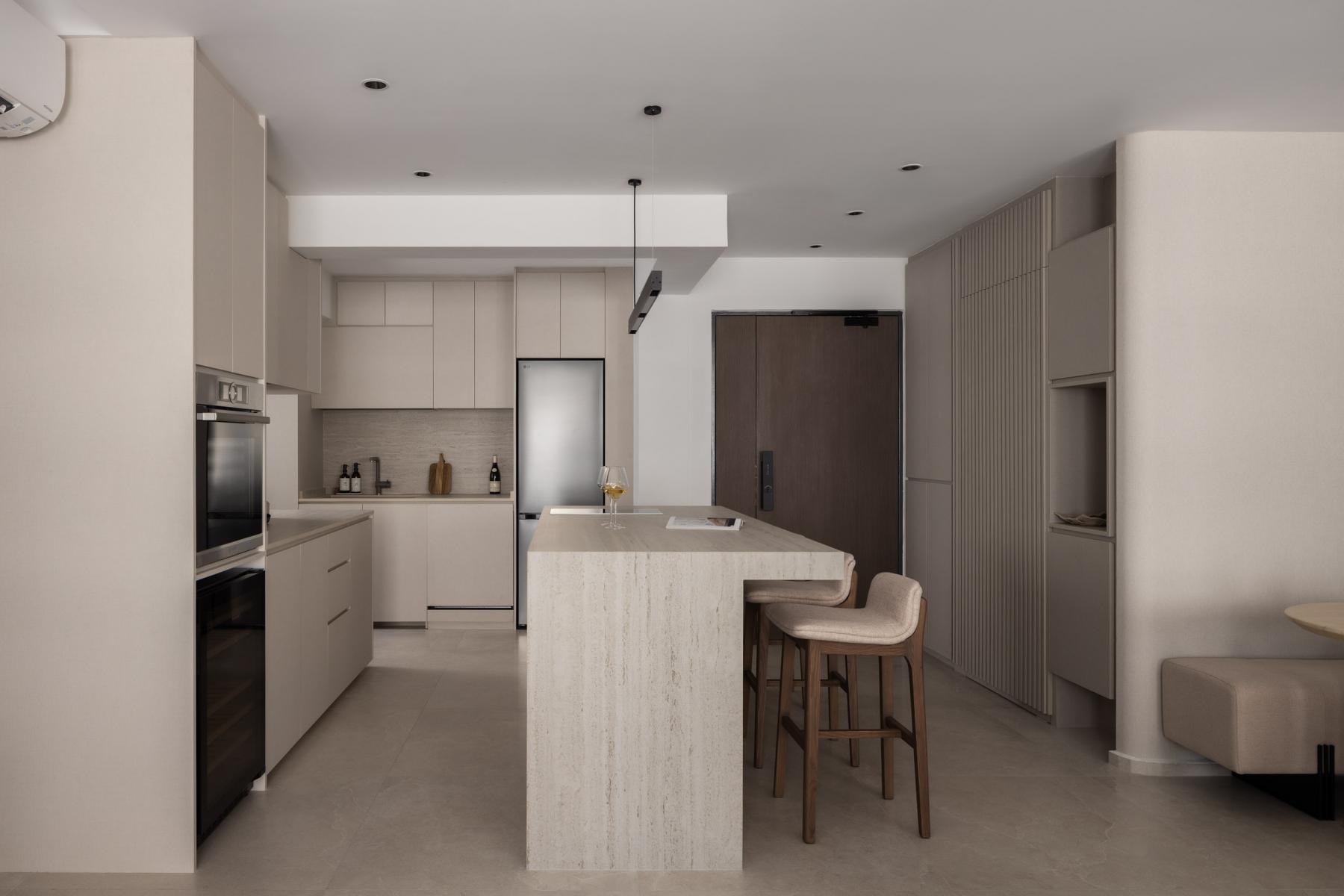 Contemporary Kitchen with Kitchen Island and Cupboard
