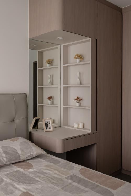 Minimalist Bedroom at 233A Upper Aljunied Road