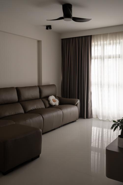 Minimalist Living Room at 233A Upper Aljunied Road