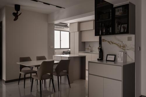 Minimalist Kitchen at 233A Upper Aljunied Road