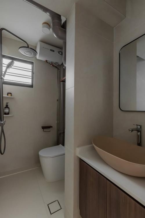 Modern Bathroom at 645 Hougang Ave 8