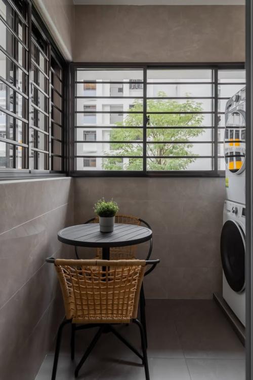 Modern Foyer at 230 Compassvale Walk