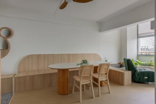 Scandinavian Dining Room at 408 Pasir Ris Drive 6