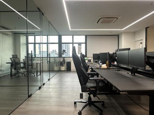 Modern Office at Tradehub 21 Office