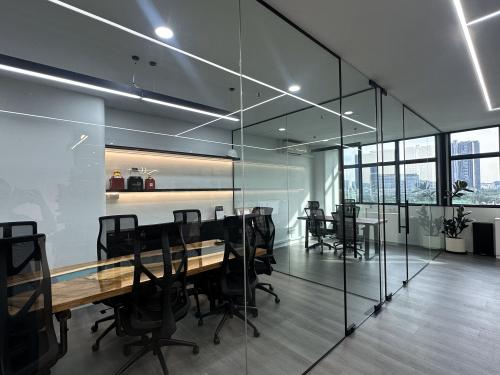 Modern Office at Tradehub 21 Office