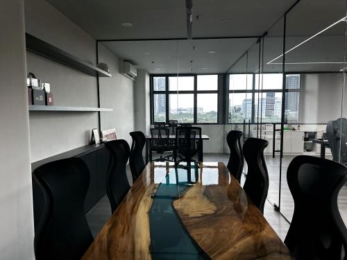 Modern Office at Tradehub 21 Office