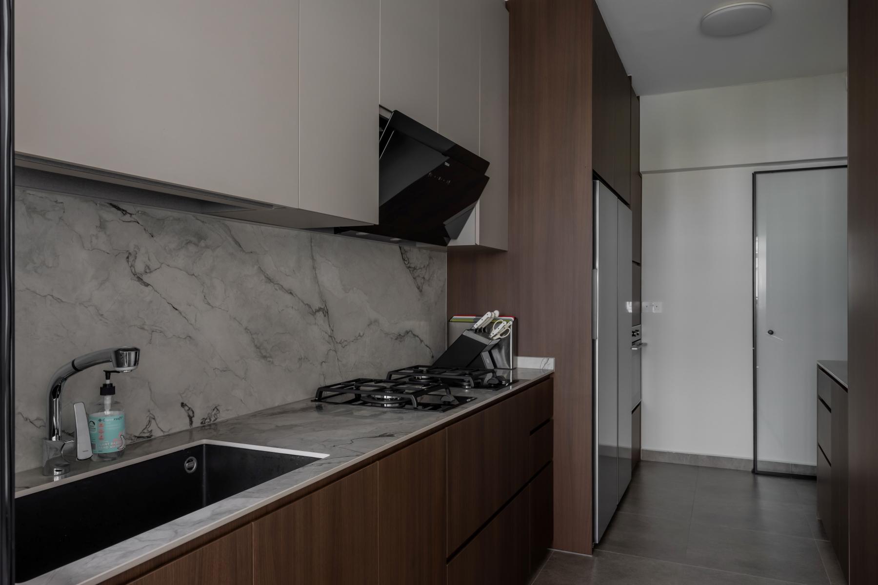 Contemporary Kitchen with Cupboard and Kitchen Backsplash