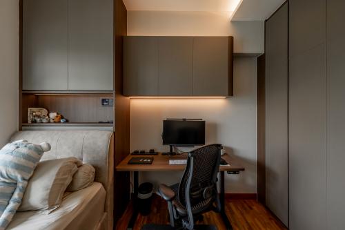 Contemporary Kids Room at Resale 5 Room HDB @ Compassvale Drive