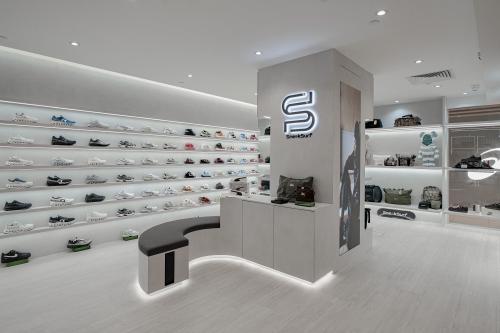Contemporary Retail at Sneaksurf