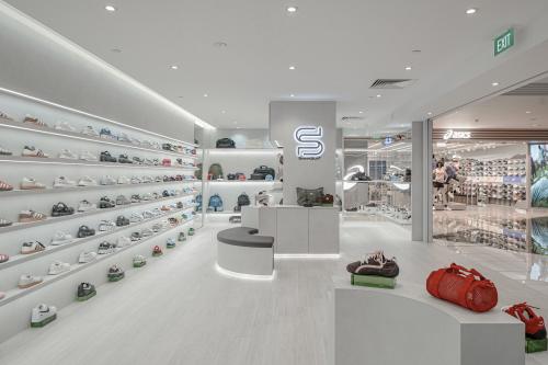 Contemporary Retail at Sneaksurf
