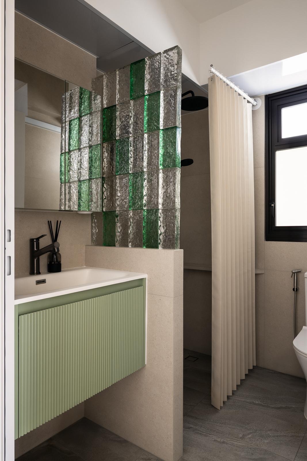 Eclectic Bathroom with Homogeneous Tiles and Mirror