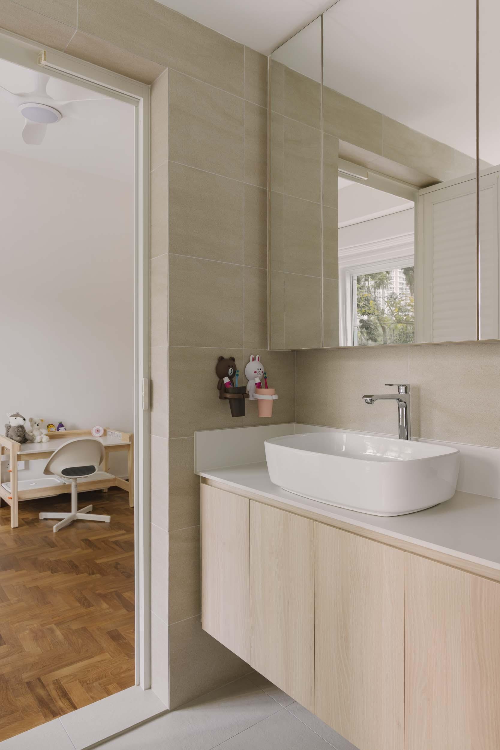 Country Bathroom with Mirror and Bathroom Storage