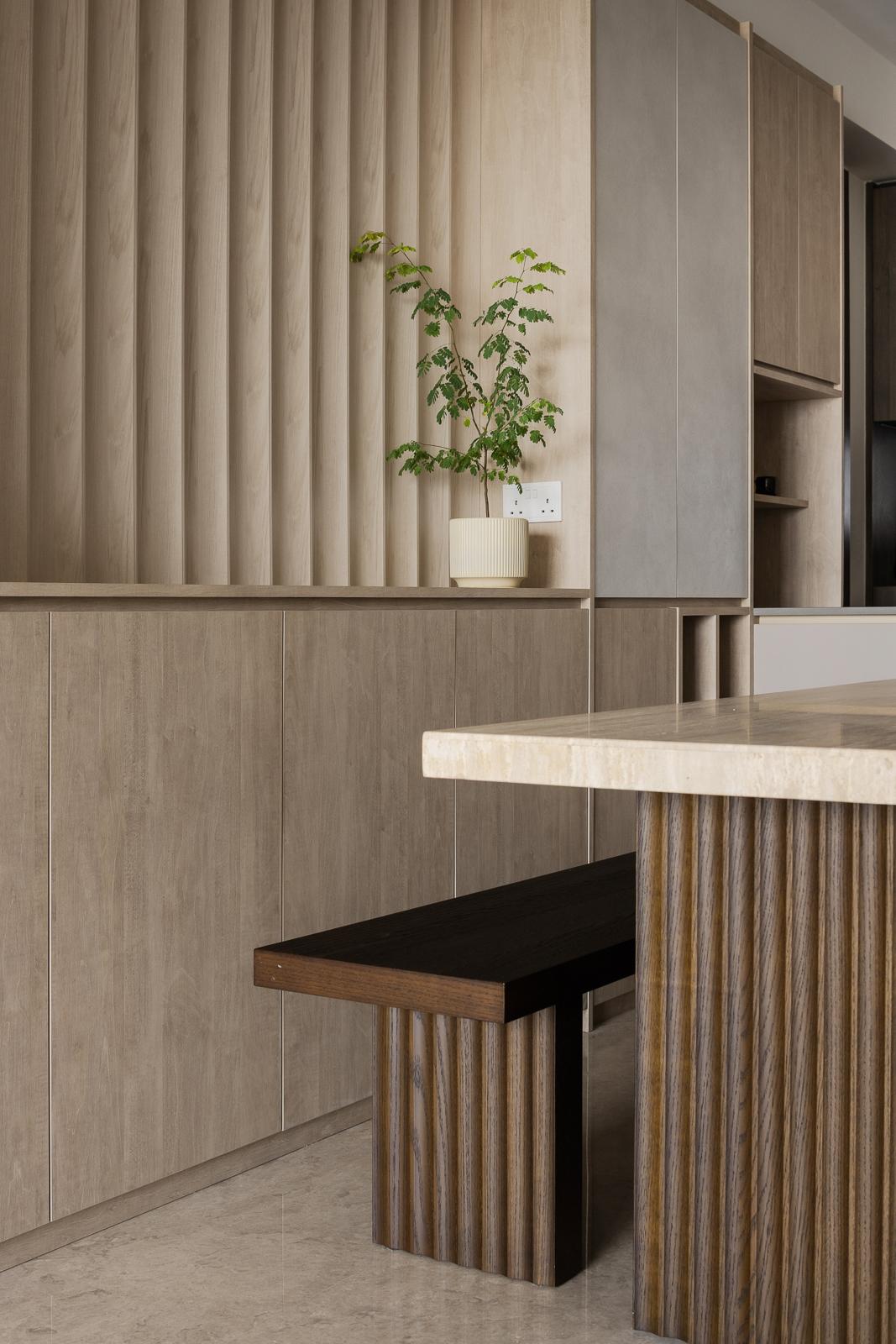 Modern Dining Room with Feature Wall and Dining Table
