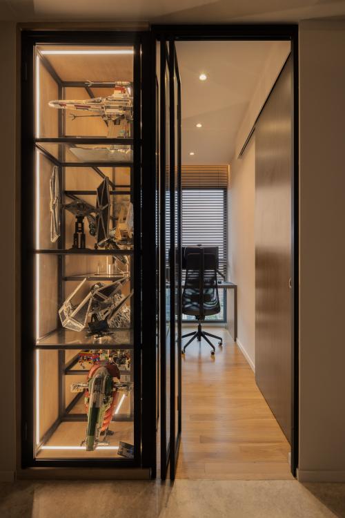 Modern Study at Clavon