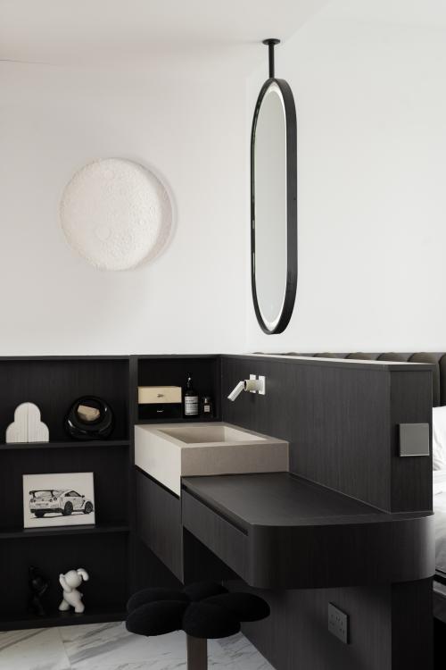 Modern Bathroom at Thomson Three