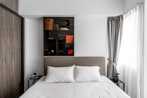 Modern Bedroom at Dunman Place