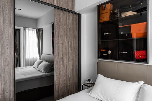 Modern Bedroom at Dunman Place