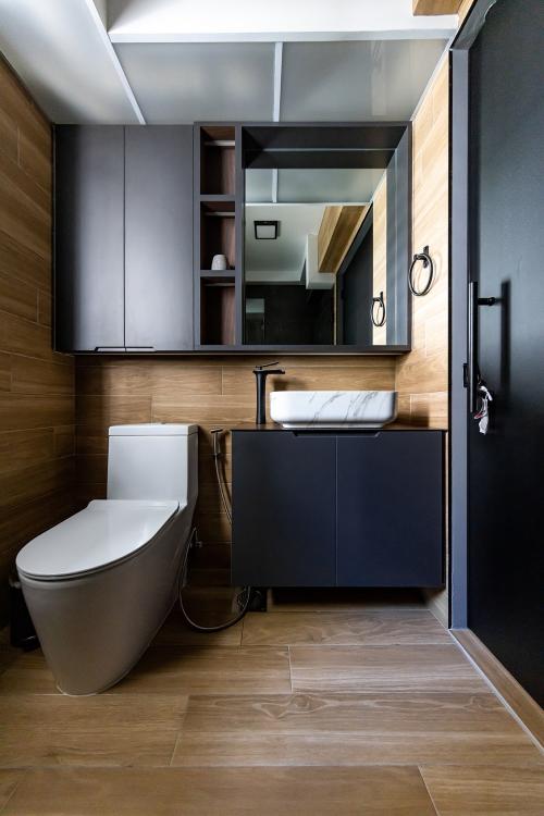 Industrial Bathroom at GreenVerge @ Tampines