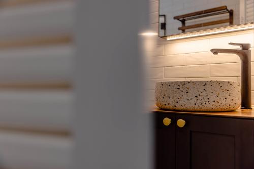 Country Bathroom at Waterfront II @ Northshore