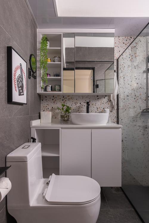 Industrial Bathroom at Fernvale Rivergrove
