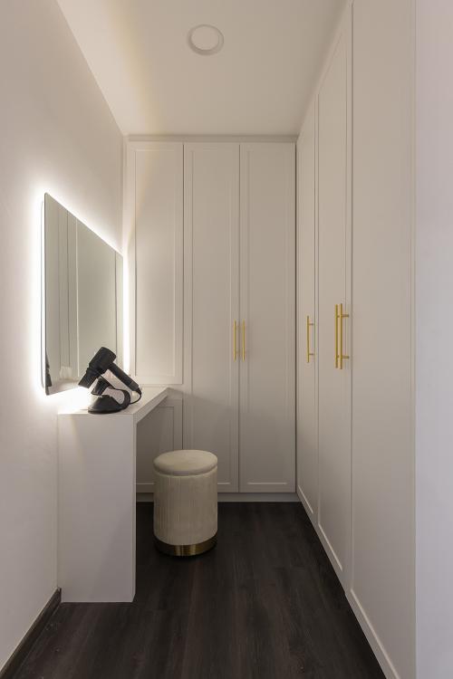 Industrial Walk-in Wardrobe at Fernvale Rivergrove
