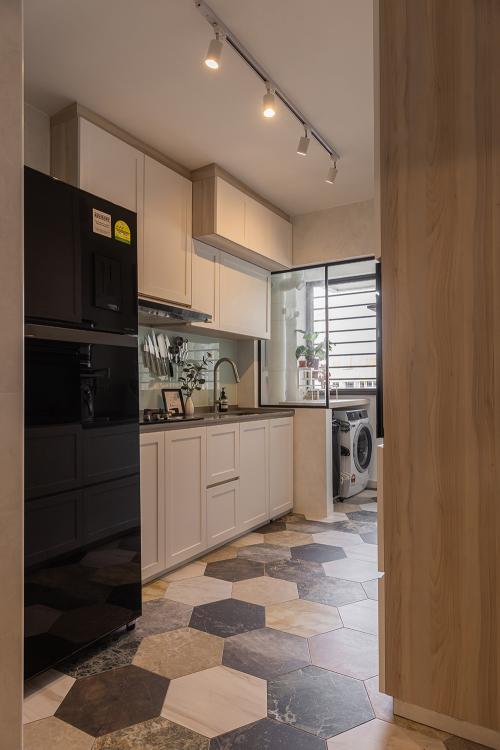 Industrial Kitchen at Fernvale Rivergrove
