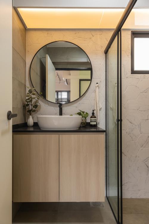 Industrial Bathroom at Fernvale Rivergrove