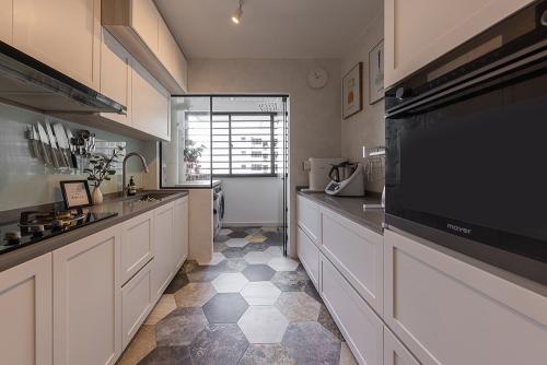 Industrial Kitchen at Fernvale Rivergrove