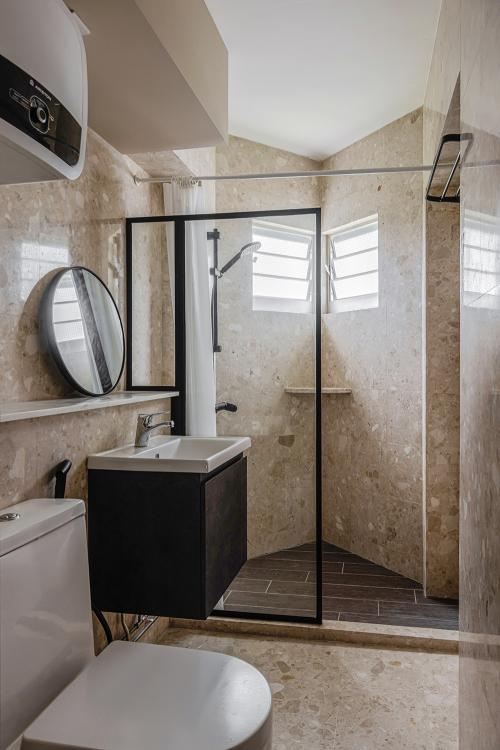 Modern Bathroom at Pasir Ris