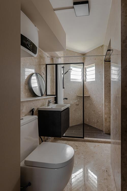 Modern Bathroom at Pasir Ris