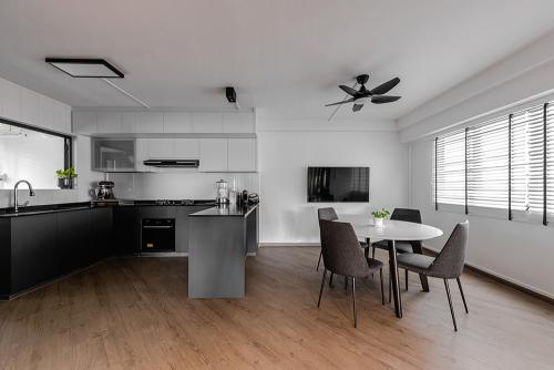 Modern Kitchen at Pasir Ris