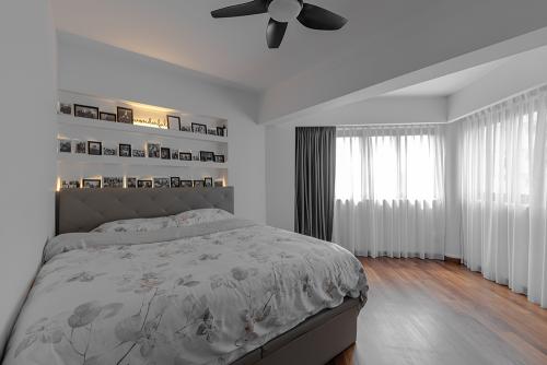 Modern Bedroom at Pasir Ris