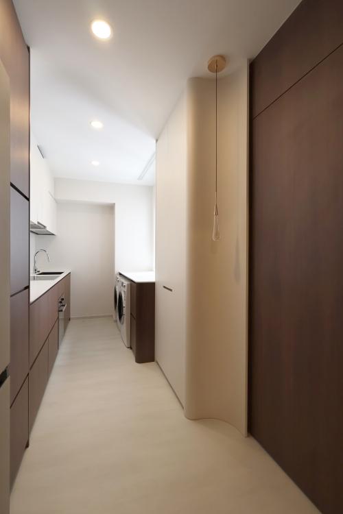 Modern Kitchen at Resale 4 Room HDB @ Tanglin Halt
