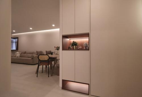 Modern Entryway at Resale 4 Room HDB @ Tanglin Halt