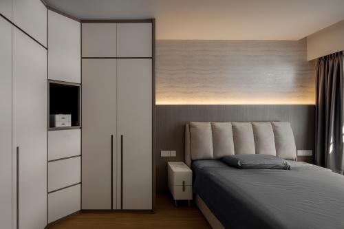 Modern Bedroom at 4-room BTO @  Canberra Link