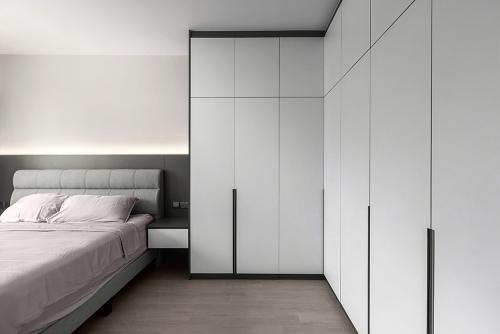 Modern Bedroom at Yishun Riverwalk