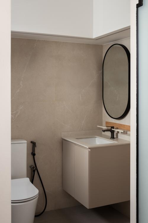 Modern Bathroom at Compassvale Haven