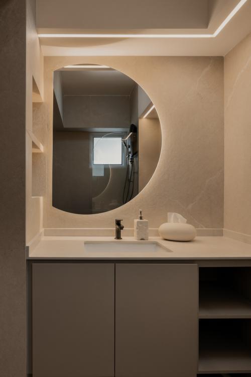 Modern Bathroom at Compassvale Haven