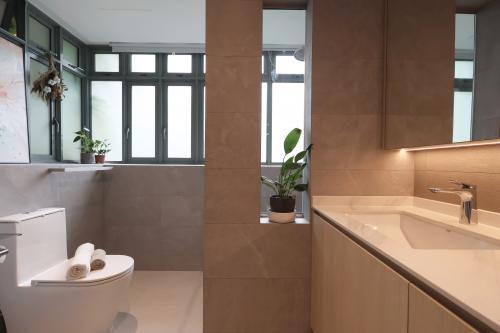 Modern Bathroom at Resale 3 Bedroom Condo @ Adam Park