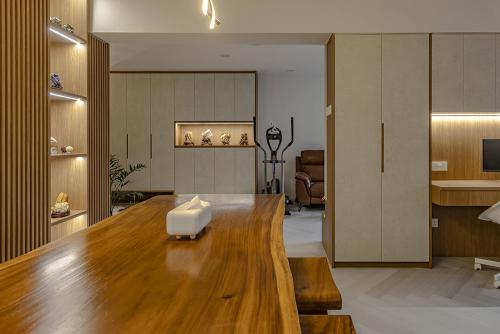 Eclectic Dining Room at Sengkang