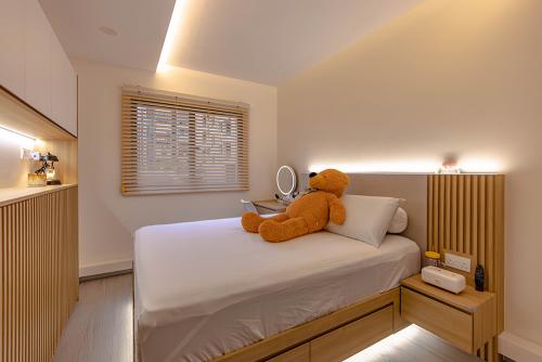 Eclectic Bedroom at Sengkang