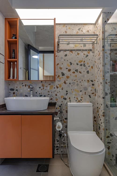 Eclectic Bathroom at Sengkang