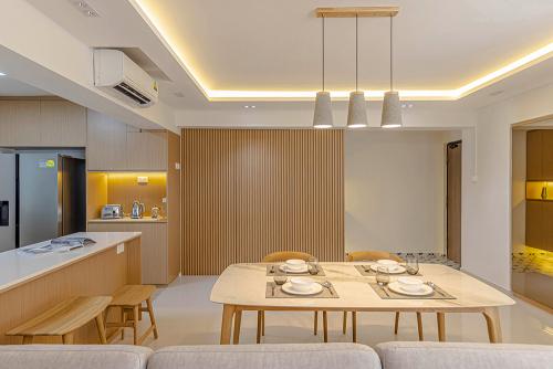 Scandinavian Dining Room at Pasir Ris